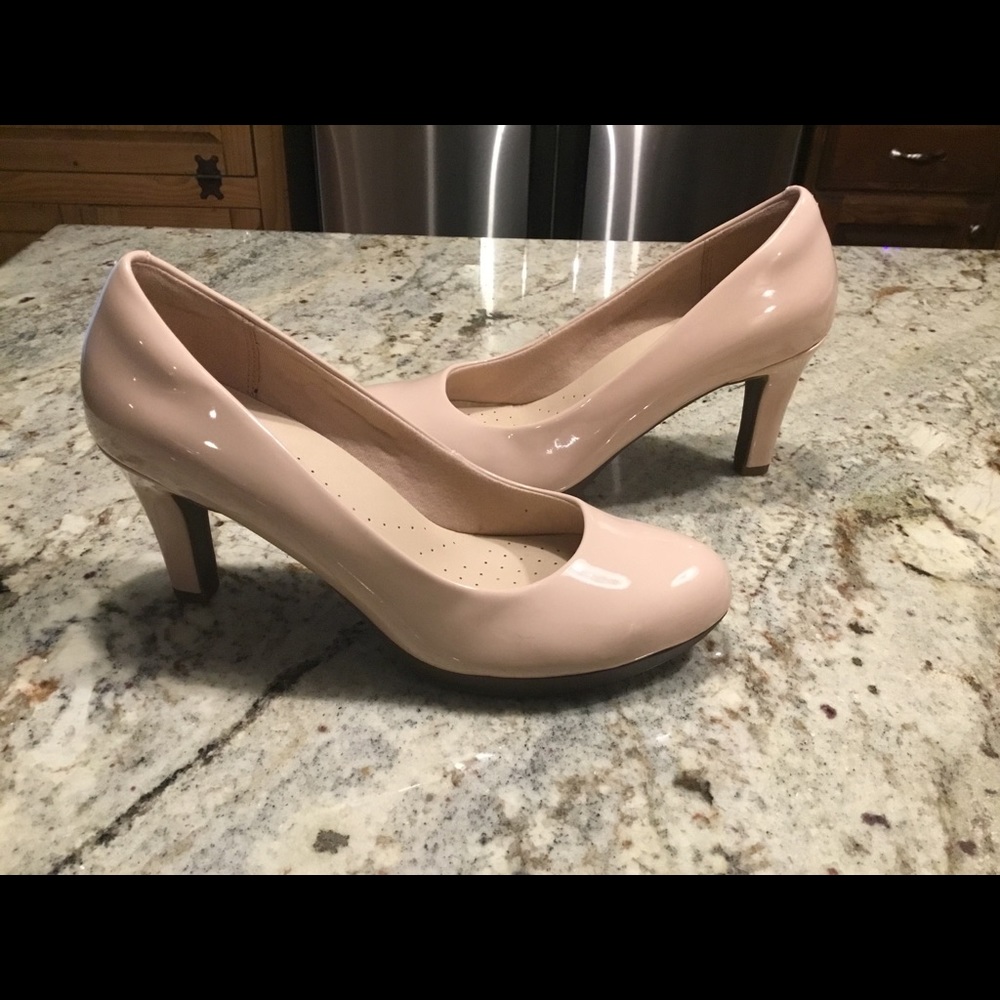 Clarks Pumps